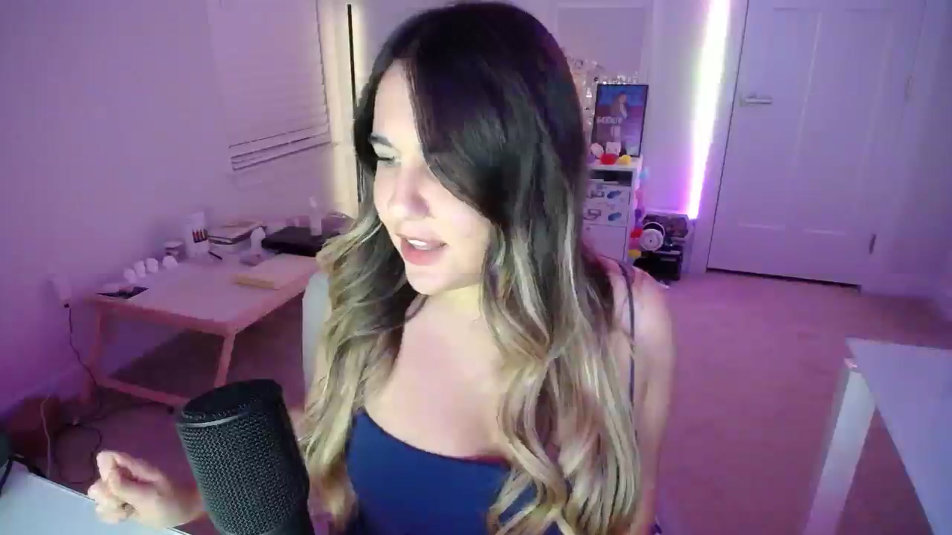 Gallery image thumbnail from Scout's myfreecams stream on, 11/29/2025, 03:15 image 4 of 20