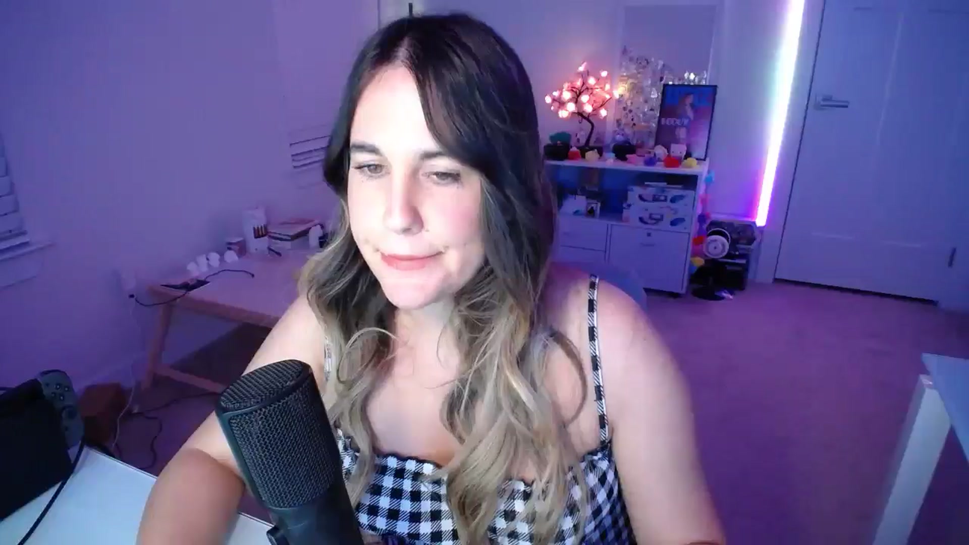 Gallery image thumbnail from Scout's myfreecams stream on, 12/03/2025, 02:56 image 19 of 20