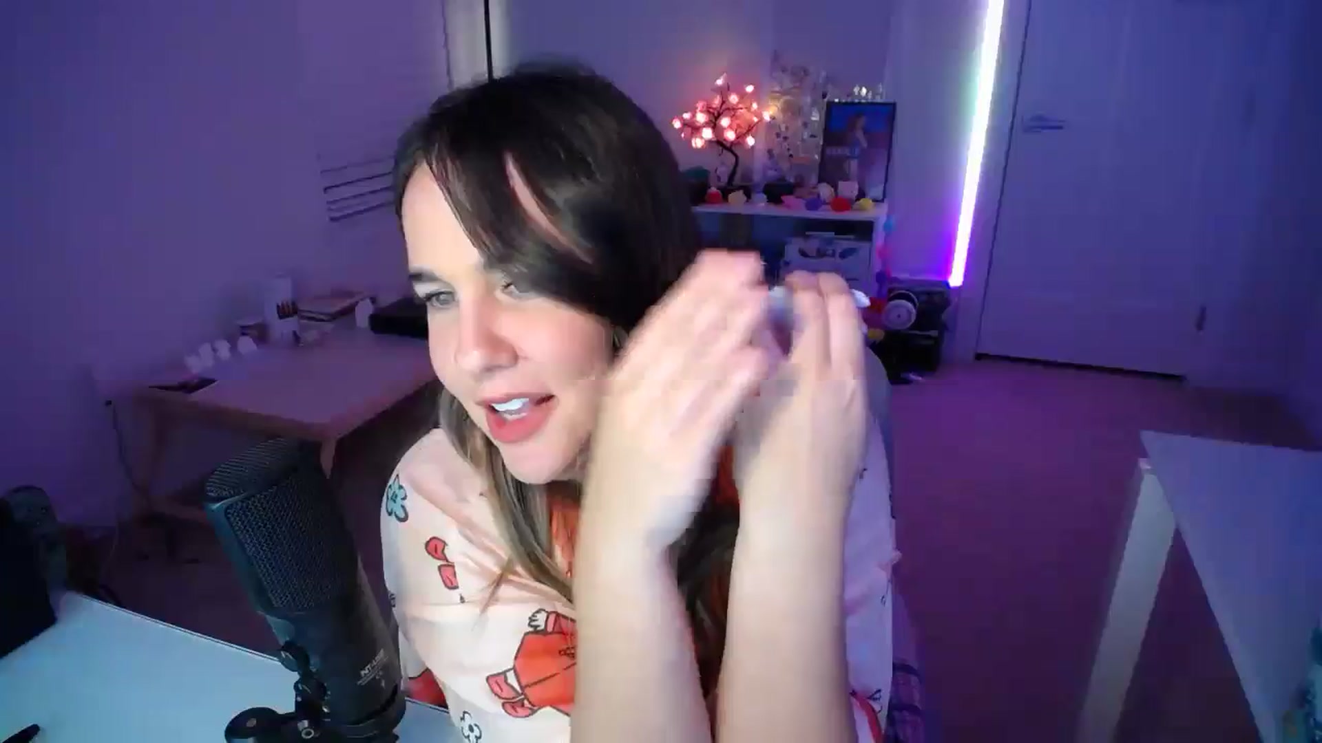 Gallery image thumbnail from Scout's myfreecams stream on, 12/13/2025, 04:04 image 2 of 20
