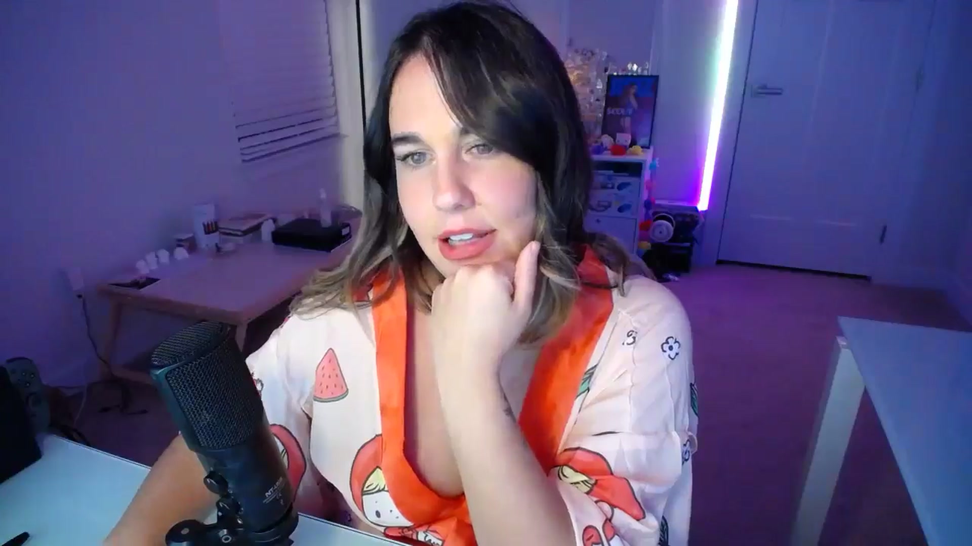 Gallery image thumbnail from Scout's myfreecams stream on, 12/13/2025, 04:04 image 6 of 20