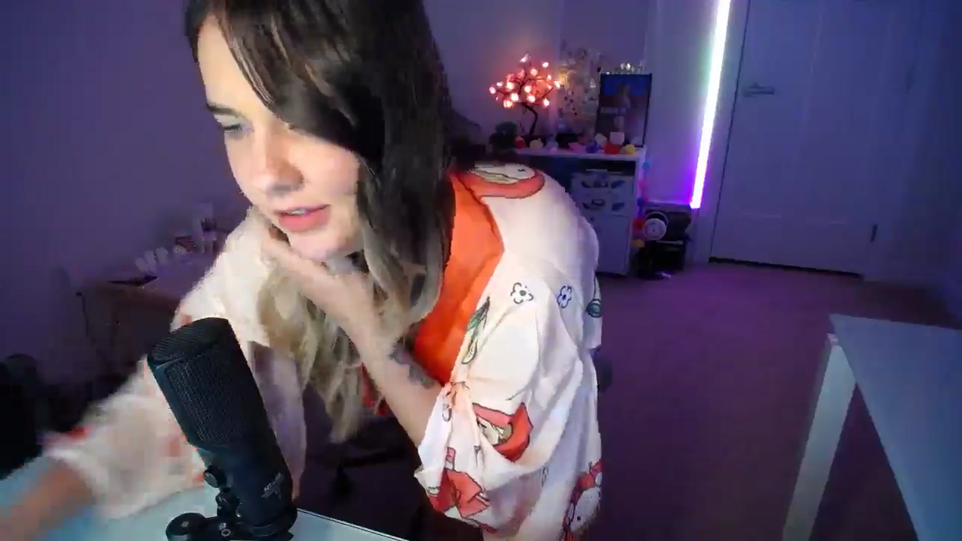 Gallery image thumbnail from Scout's myfreecams stream on, 12/13/2025, 04:04 image 18 of 20