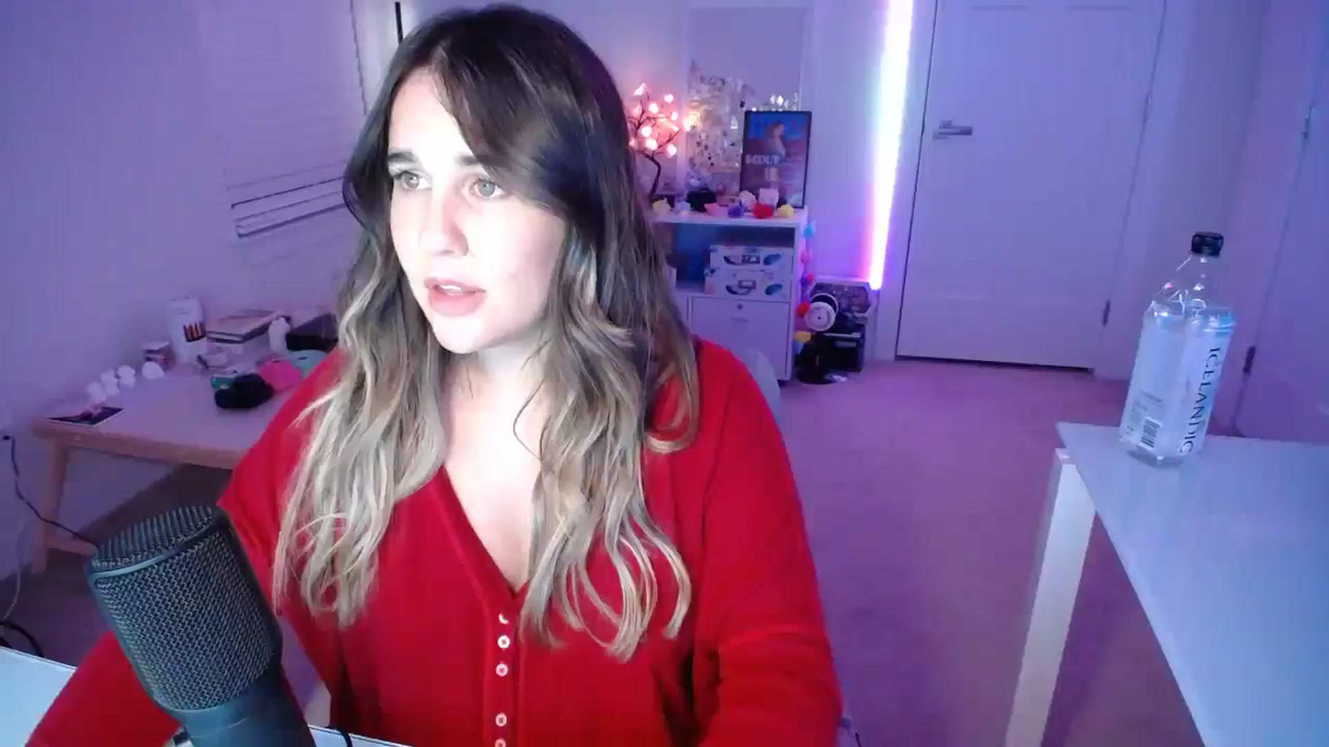Gallery image thumbnail from Scout's myfreecams stream on, 12/27/2025, 03:51 image 19 of 20