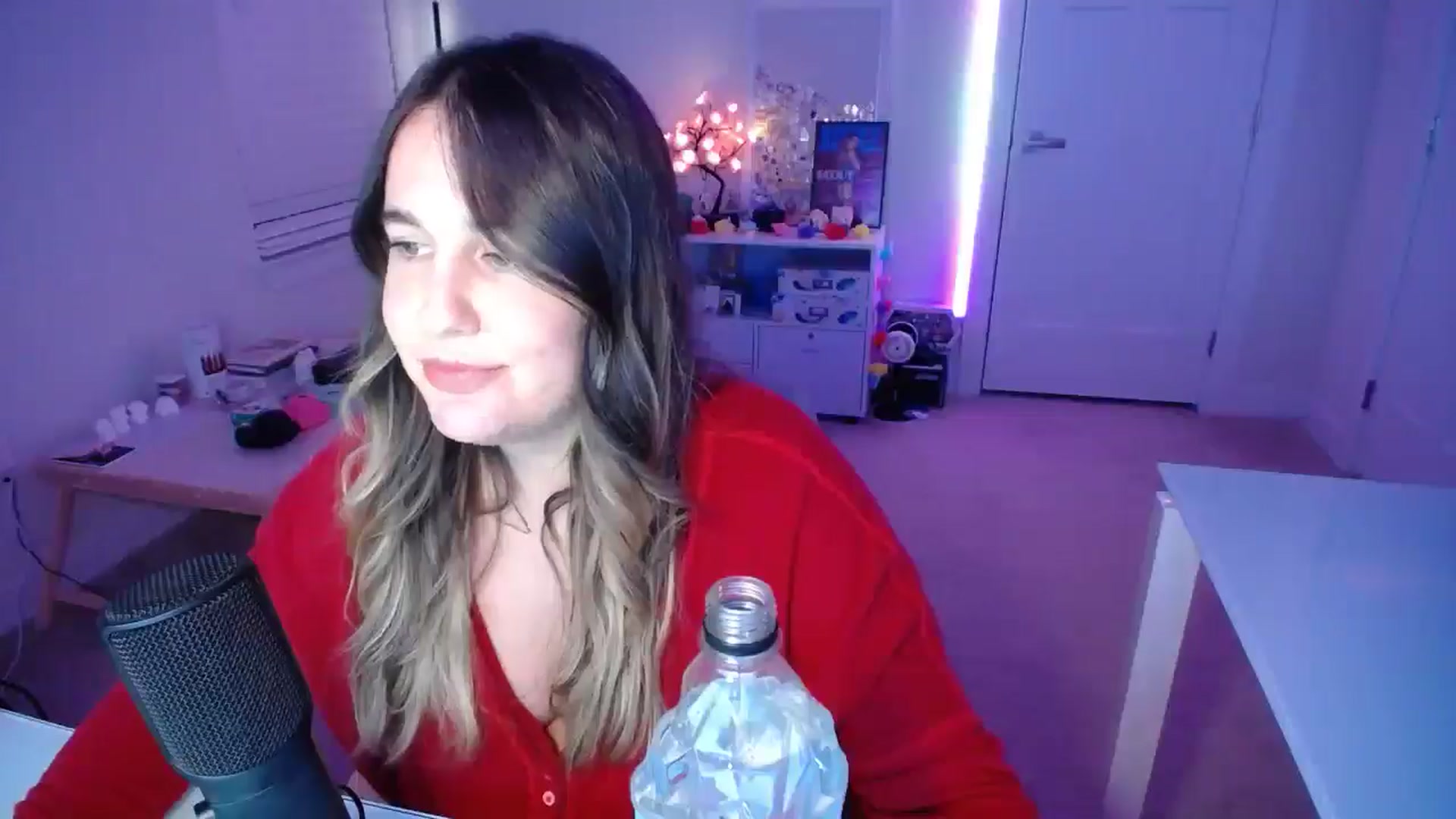 Gallery image thumbnail from Scout's myfreecams stream on, 12/27/2025, 03:51 image 16 of 20