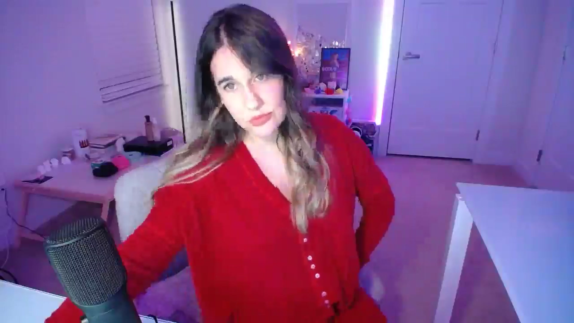 Gallery image thumbnail from Scout's myfreecams stream on, 12/27/2025, 03:51 image 3 of 20