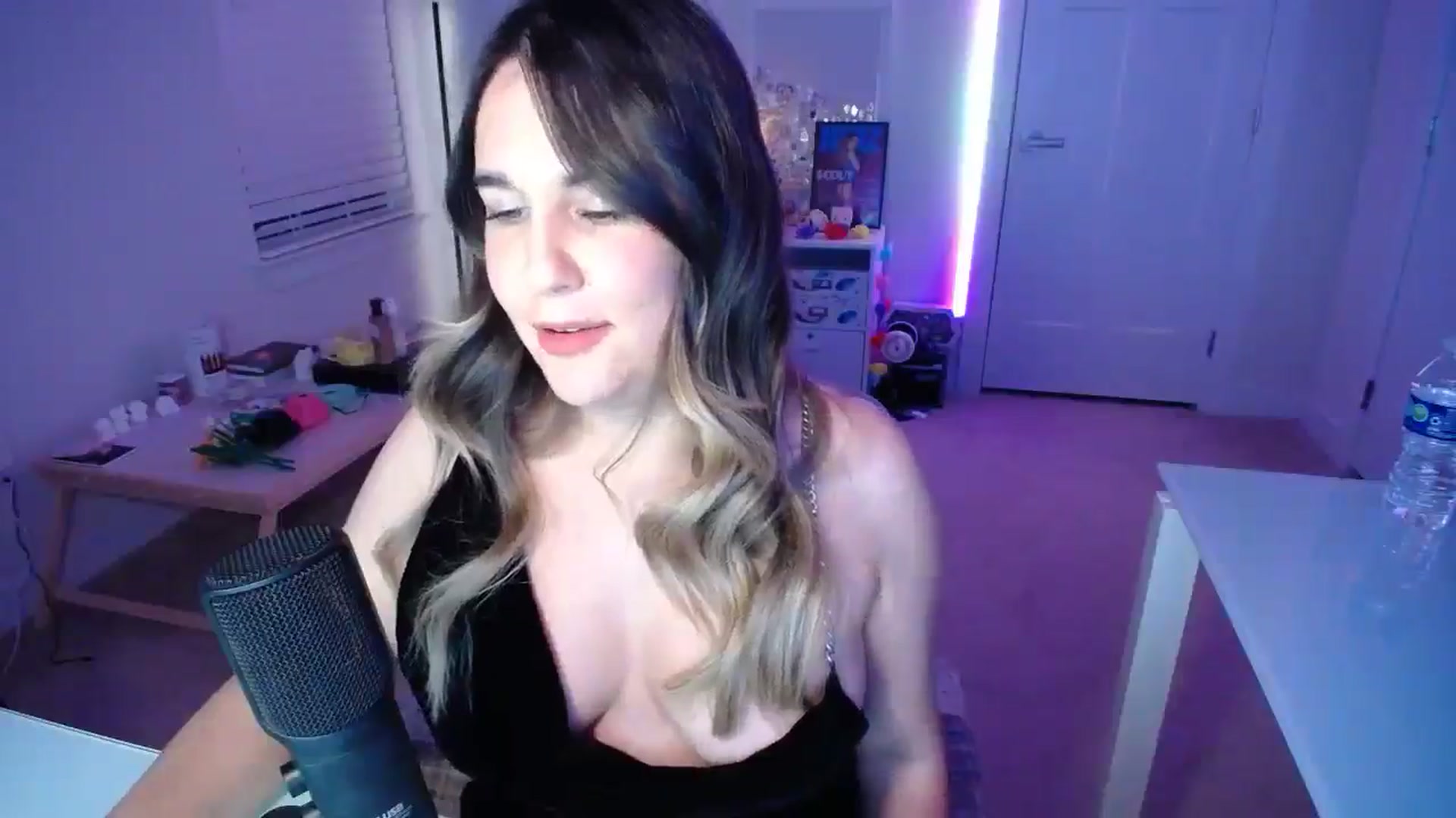 Gallery image thumbnail from Scout's myfreecams stream on, 01/01/2026, 03:18 image 5 of 20