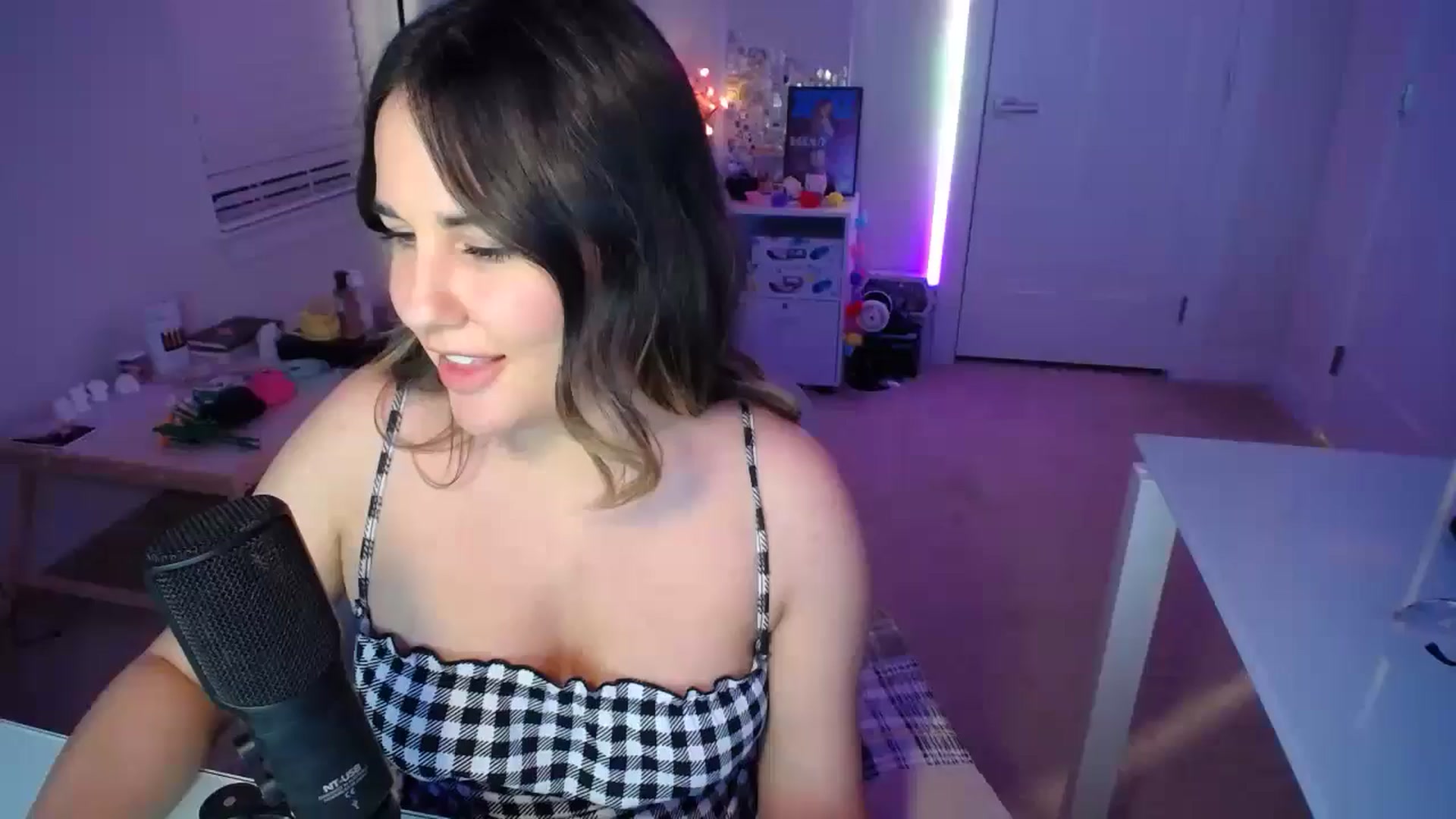 Gallery image thumbnail from Scout's myfreecams stream on, 01/04/2026, 04:12 image 15 of 20