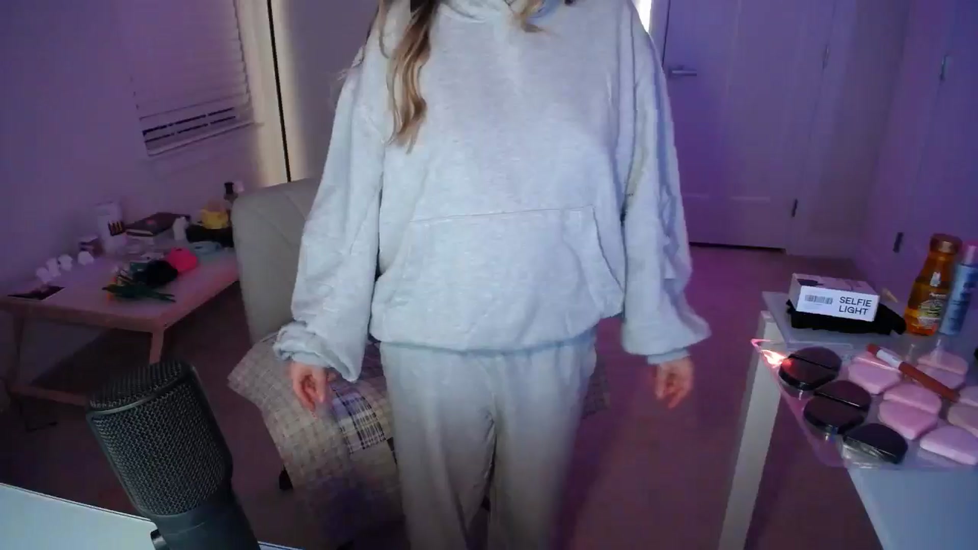 Gallery image thumbnail from Scout's myfreecams stream on, 01/10/2026, 04:22 image 20 of 20
