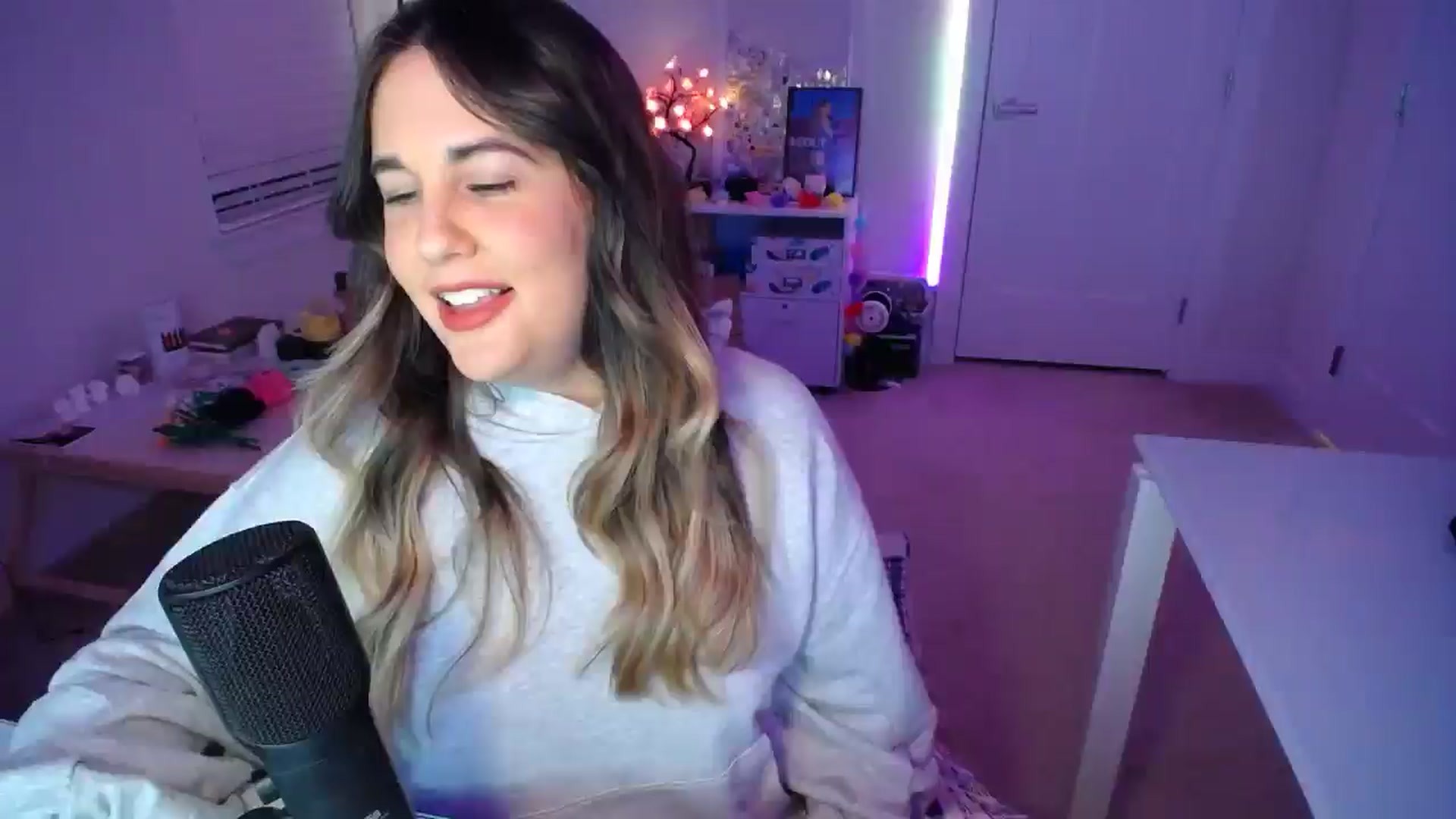 Gallery image thumbnail from Scout's myfreecams stream on, 01/10/2026, 04:22 image 1 of 20