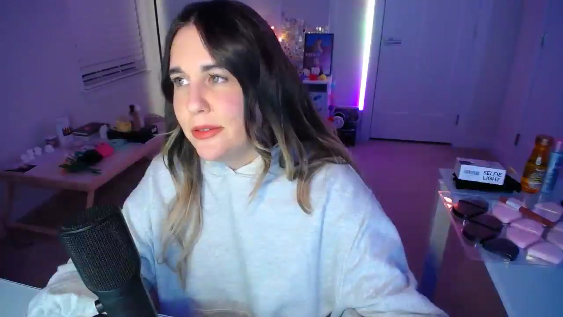 Gallery image thumbnail from Scout's myfreecams stream on, 01/10/2026, 04:22 image 13 of 20