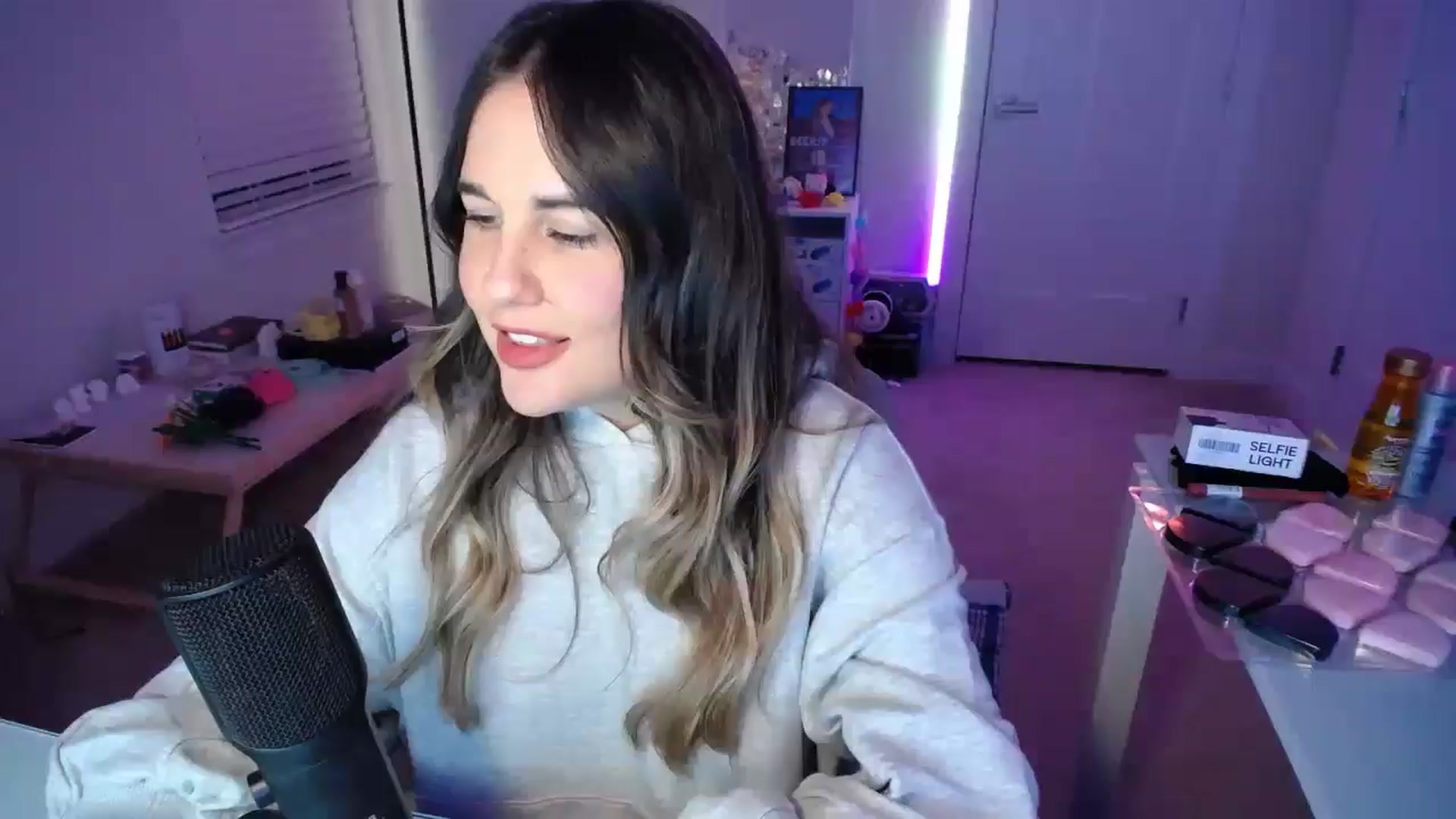 Gallery image thumbnail from Scout's myfreecams stream on, 01/10/2026, 04:22 image 8 of 20
