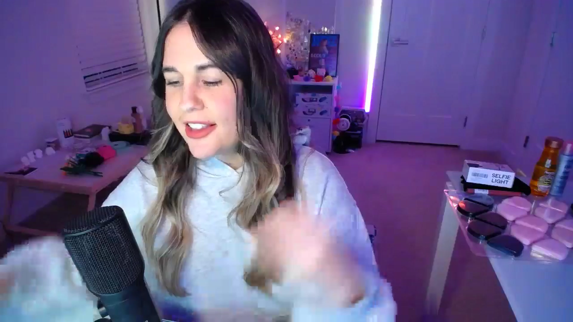 Gallery image thumbnail from Scout's myfreecams stream on, 01/10/2026, 04:22 image 4 of 20
