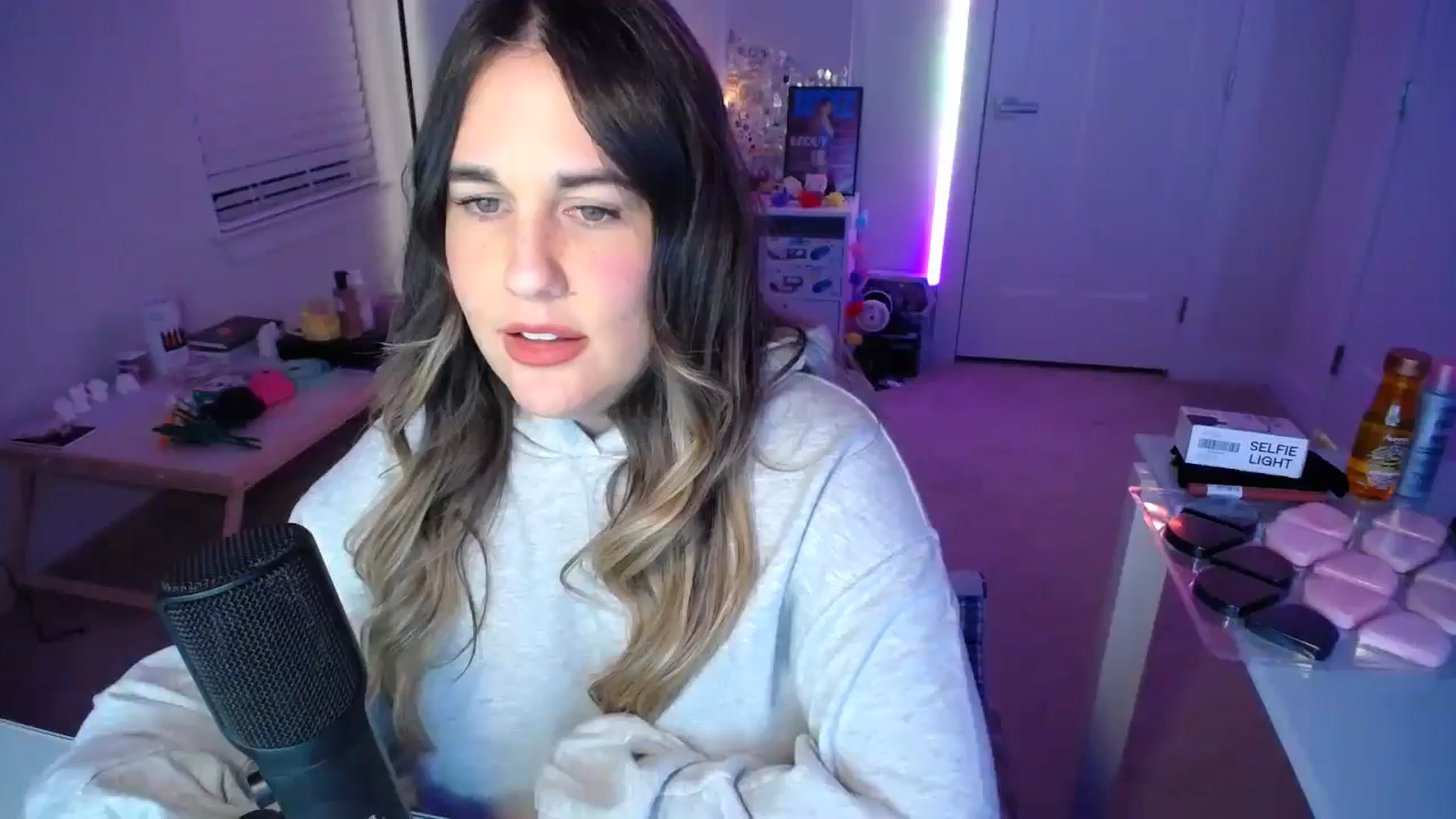 Gallery image thumbnail from Scout's myfreecams stream on, 01/10/2026, 04:22 image 10 of 20