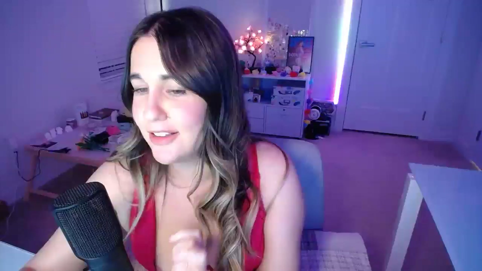 Gallery image thumbnail from Scout's myfreecams stream on, 01/13/2026, 03:47 image 20 of 20