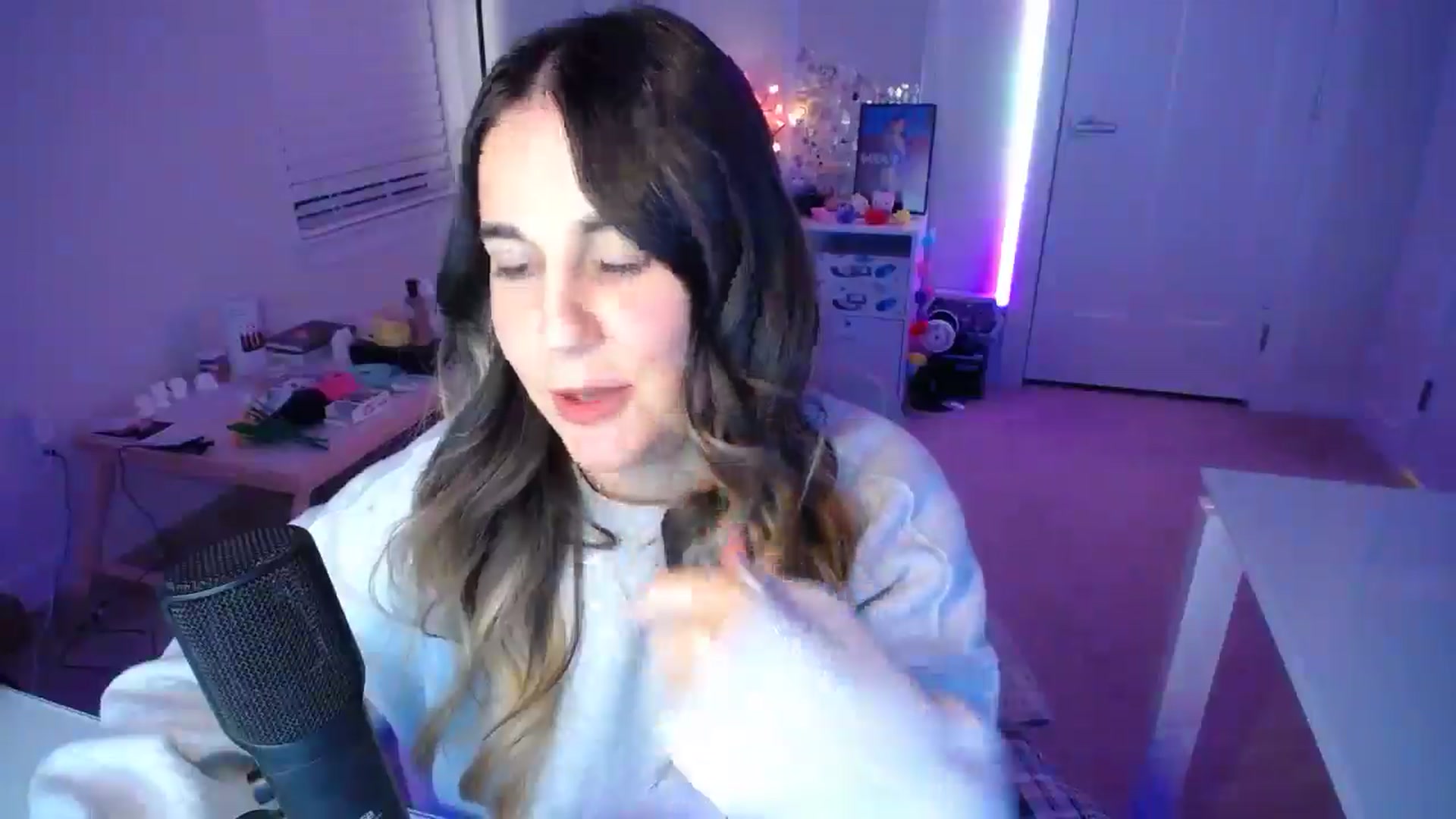 Gallery image thumbnail from Scout's myfreecams stream on, 01/15/2026, 02:27 image 6 of 20