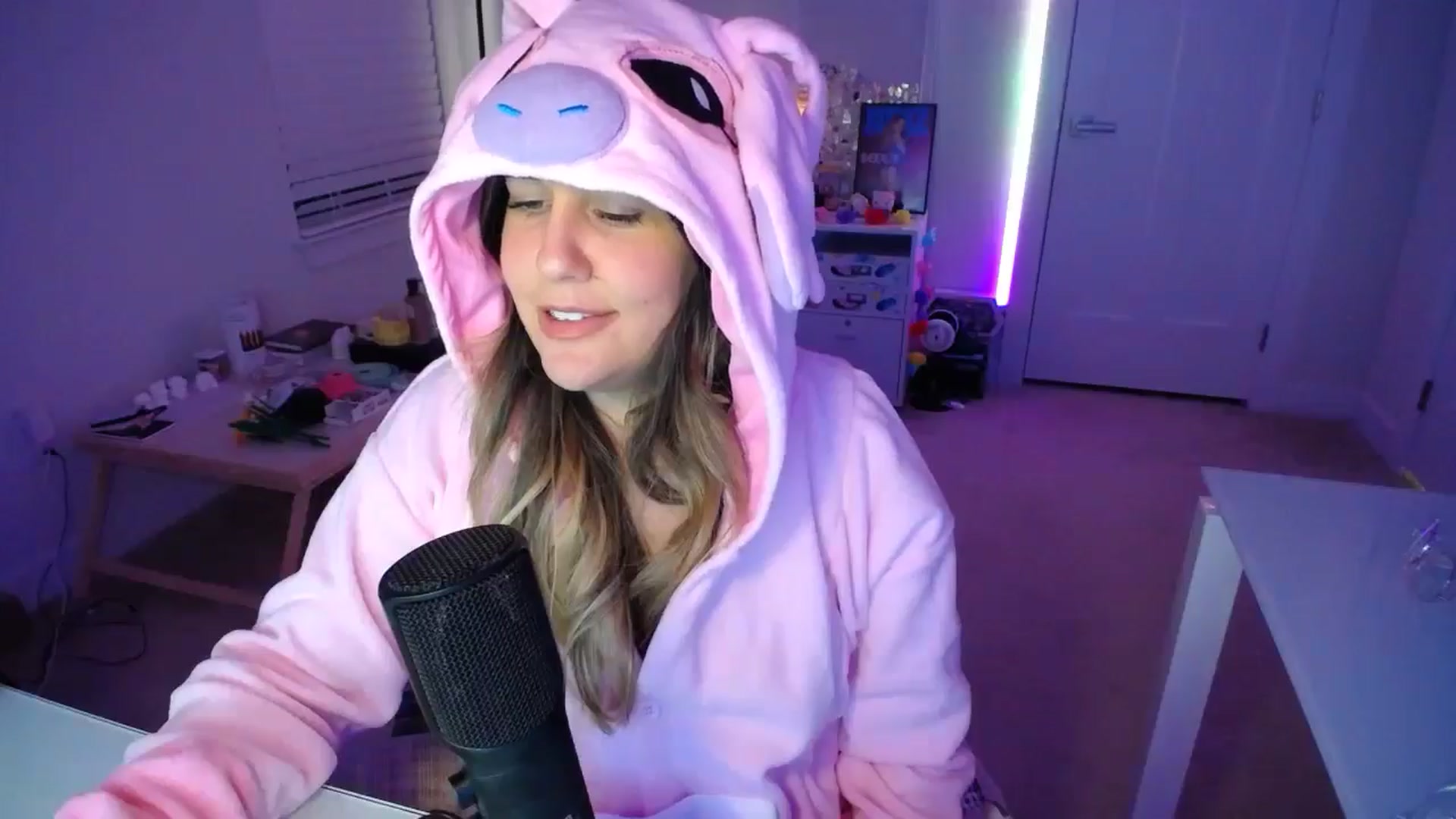 Gallery image thumbnail from Scout's myfreecams stream on, 01/17/2026, 03:23 image 11 of 20
