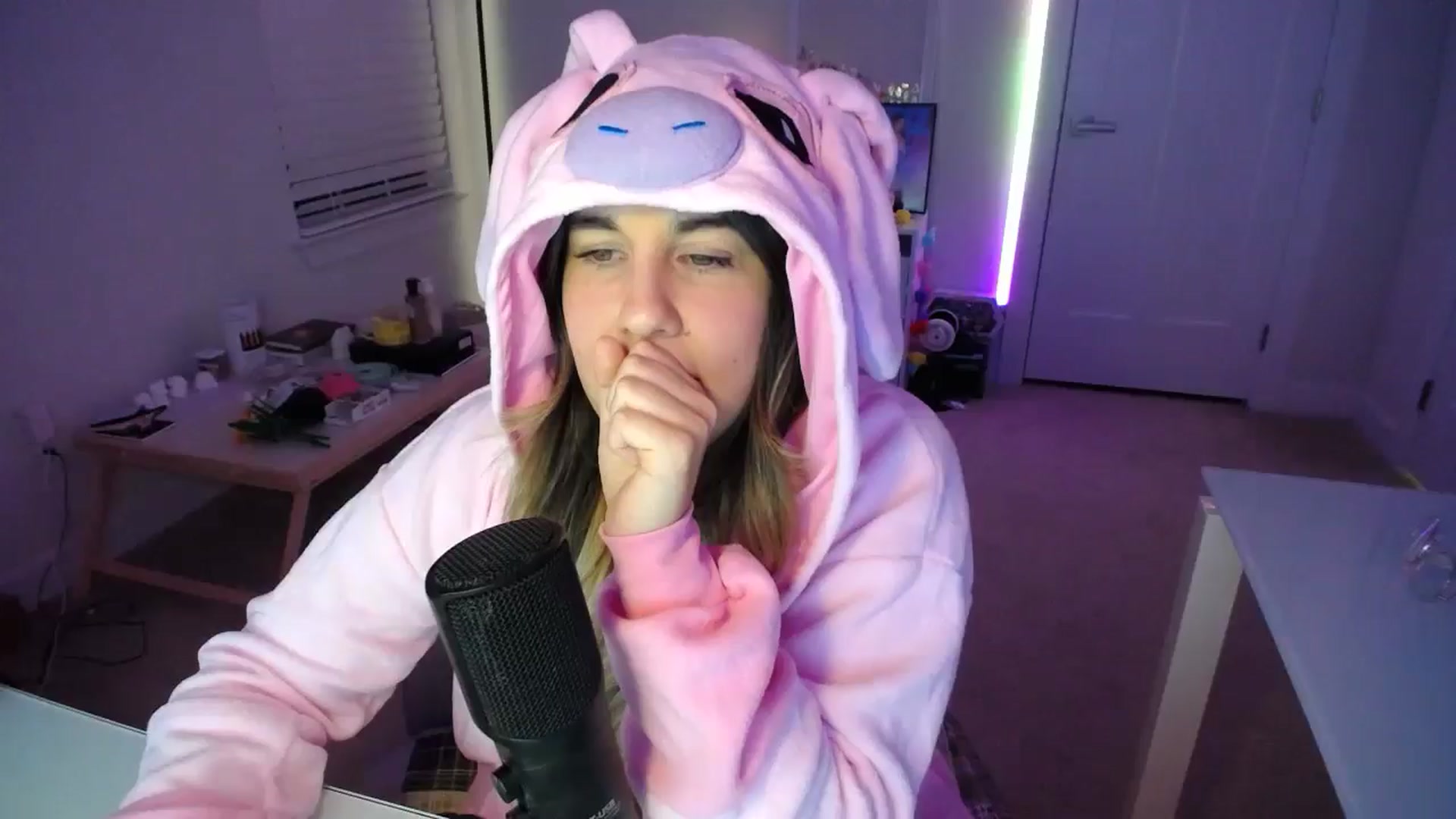 Gallery image thumbnail from Scout's myfreecams stream on, 01/17/2026, 03:23 image 16 of 20