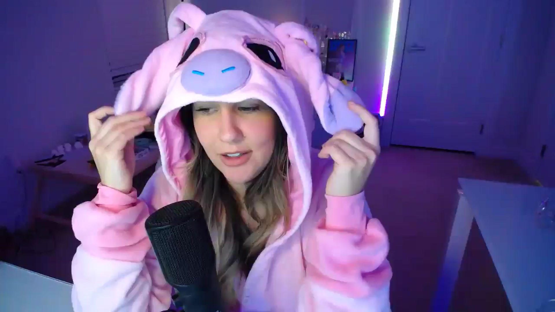 Gallery image thumbnail from Scout's myfreecams stream on, 01/17/2026, 03:23 image 12 of 20