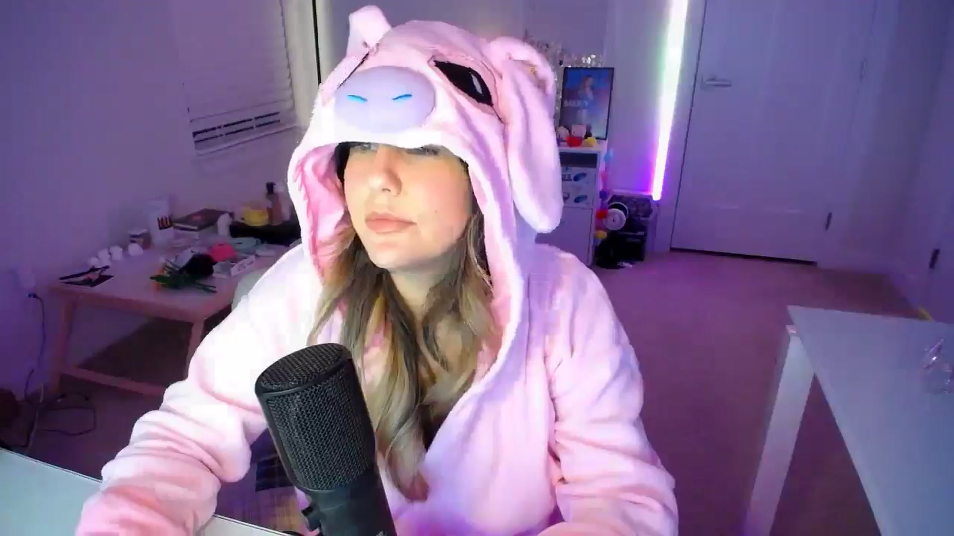 Gallery image thumbnail from Scout's myfreecams stream on, 01/17/2026, 03:23 image 13 of 20