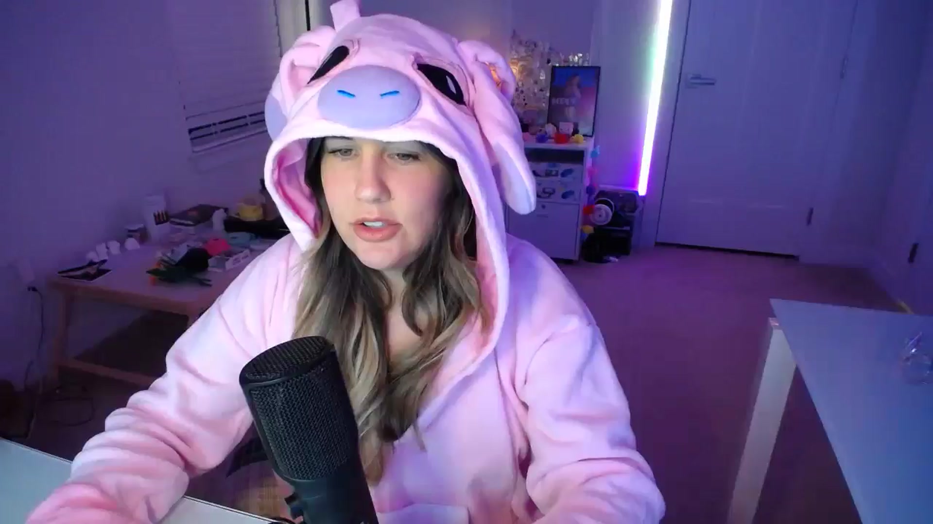 Gallery image thumbnail from Scout's myfreecams stream on, 01/17/2026, 03:23 image 8 of 20