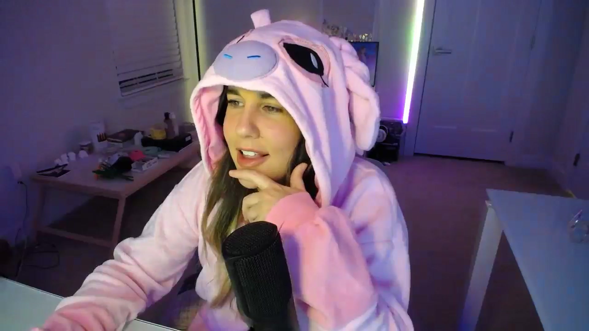 Gallery image thumbnail from Scout's myfreecams stream on, 01/17/2026, 03:23 image 2 of 20