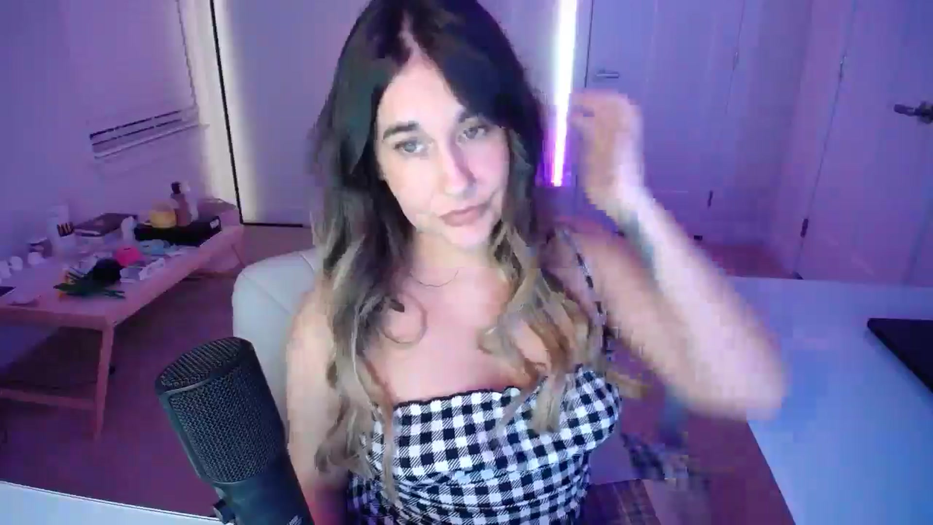 Gallery image thumbnail from Scout's myfreecams stream on, 02/05/2026, 02:38 image 9 of 20