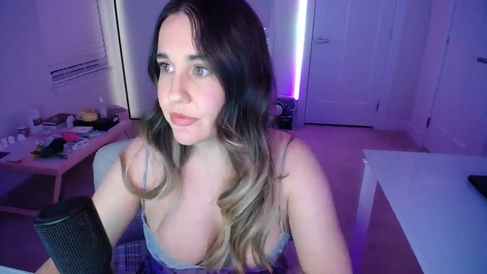 Gallery image thumbnail from Scout's myfreecams stream on, 02/12/2026, 03:36 image 10 of 20