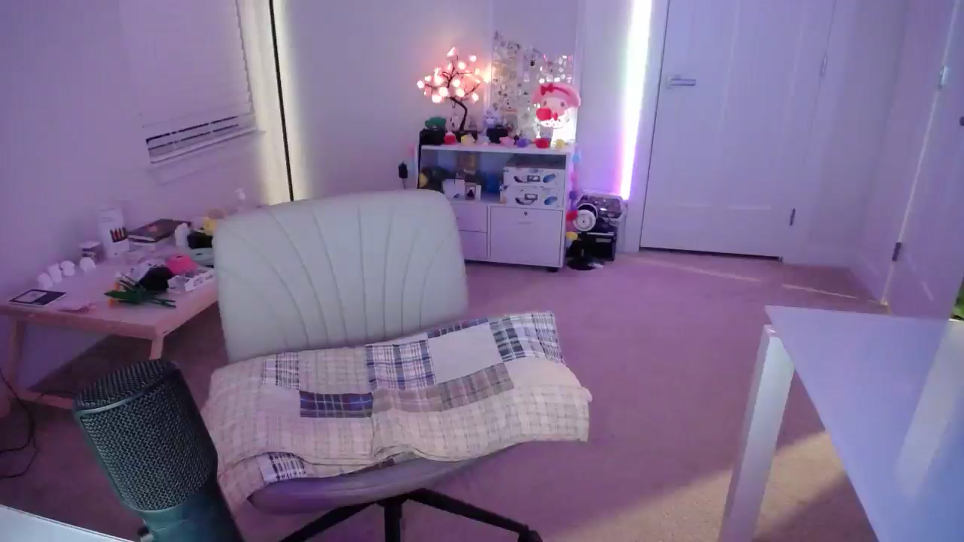 Gallery image thumbnail from Scout's myfreecams stream on, 02/15/2026, 03:56 image 5 of 20
