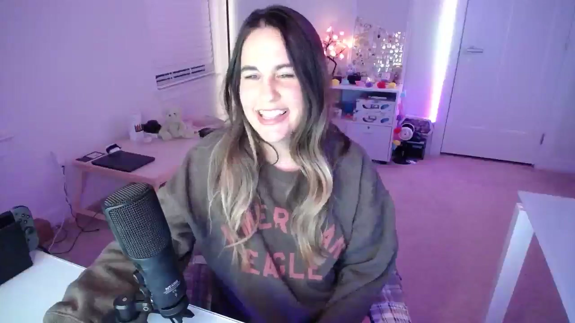 Gallery image thumbnail from Scout's myfreecams stream on, 02/28/2026, 03:08 image 6 of 20