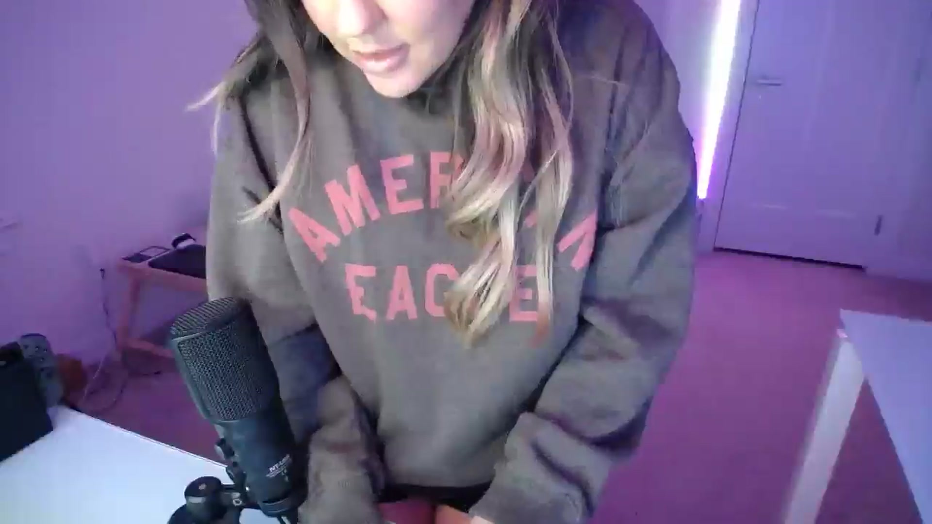 Gallery image thumbnail from Scout's myfreecams stream on, 02/28/2026, 03:08 image 14 of 20