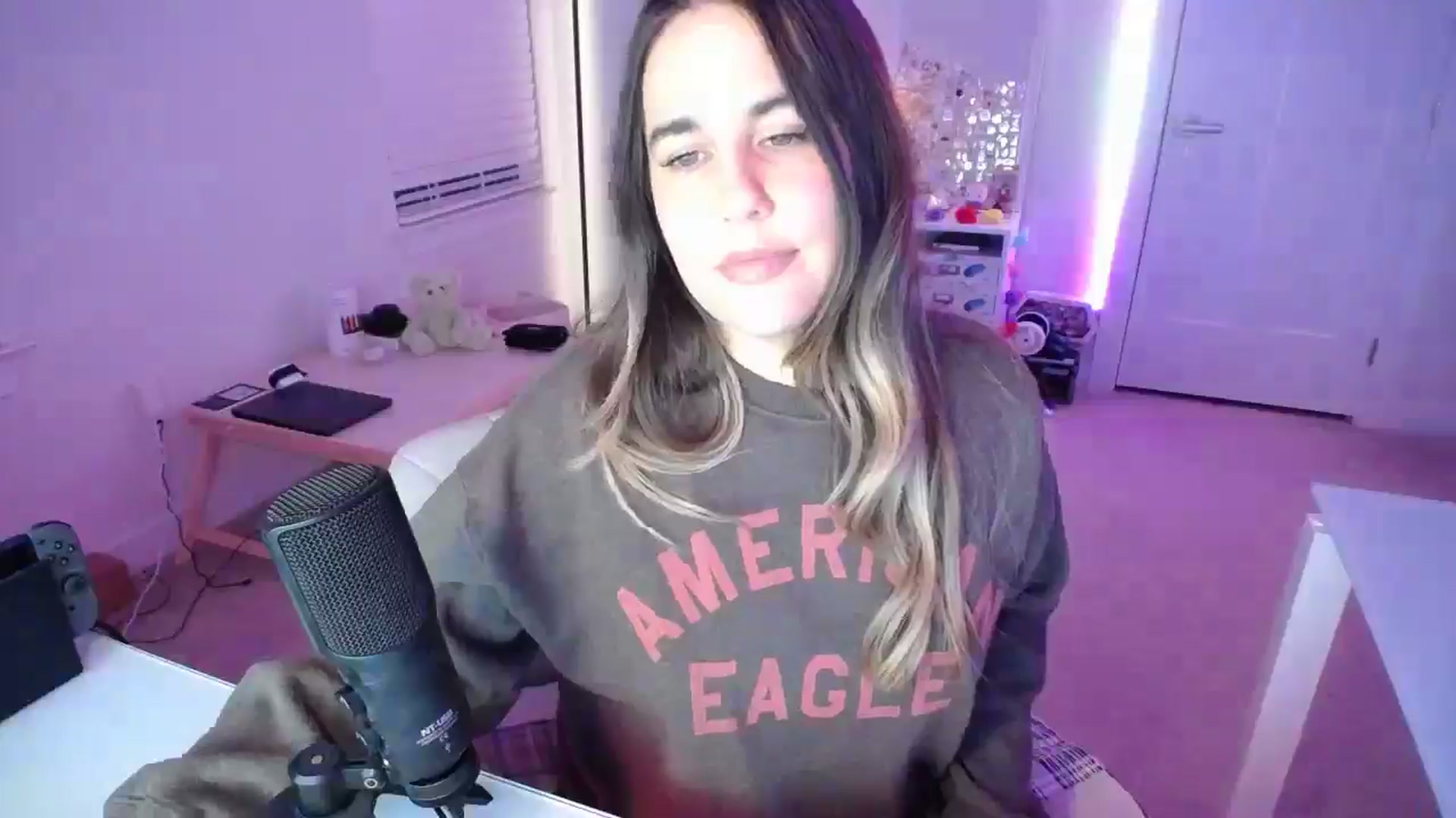 Gallery image thumbnail from Scout's myfreecams stream on, 02/28/2026, 03:08 image 13 of 20