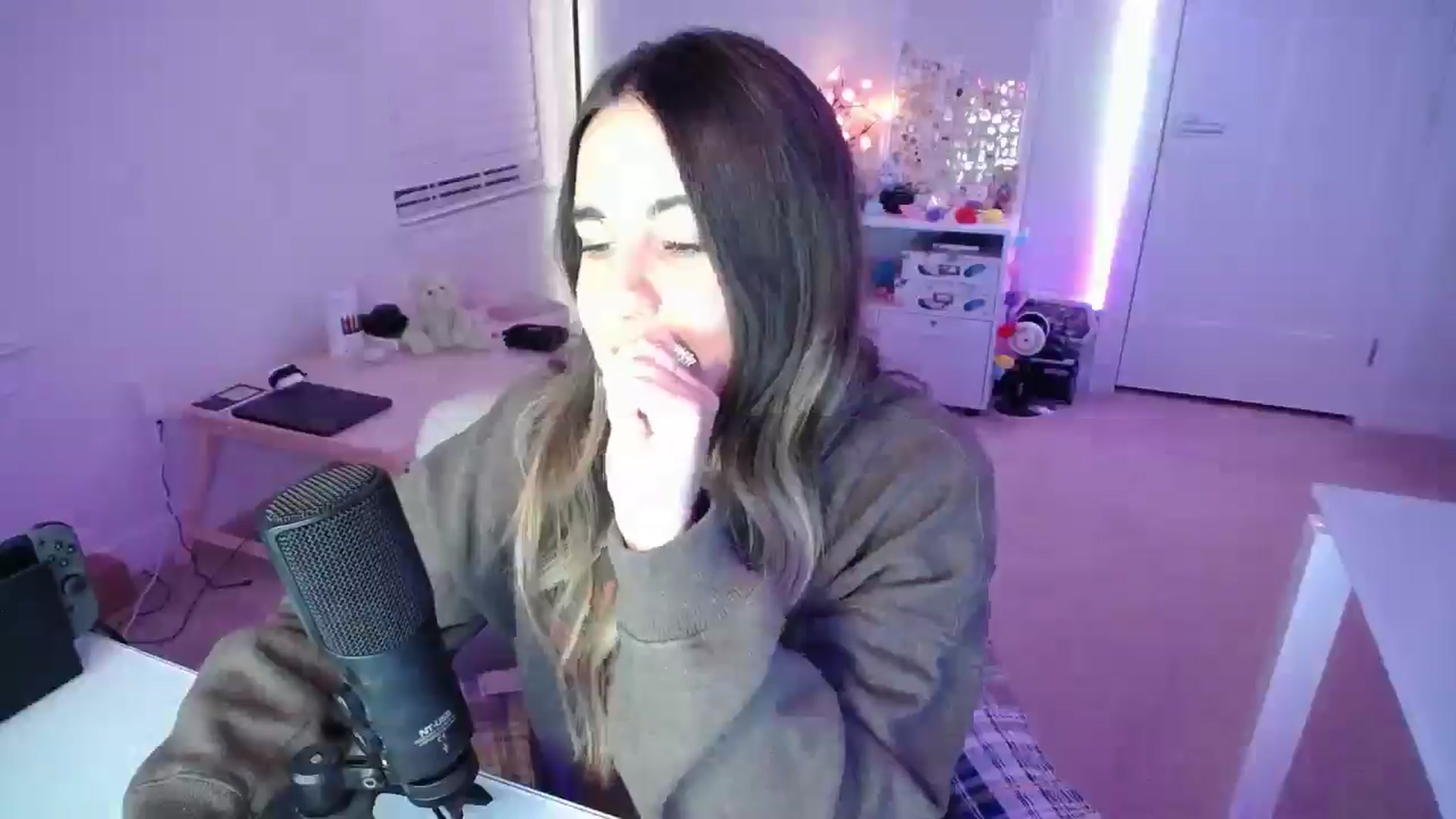 Gallery image thumbnail from Scout's myfreecams stream on, 02/28/2026, 03:08 image 2 of 20