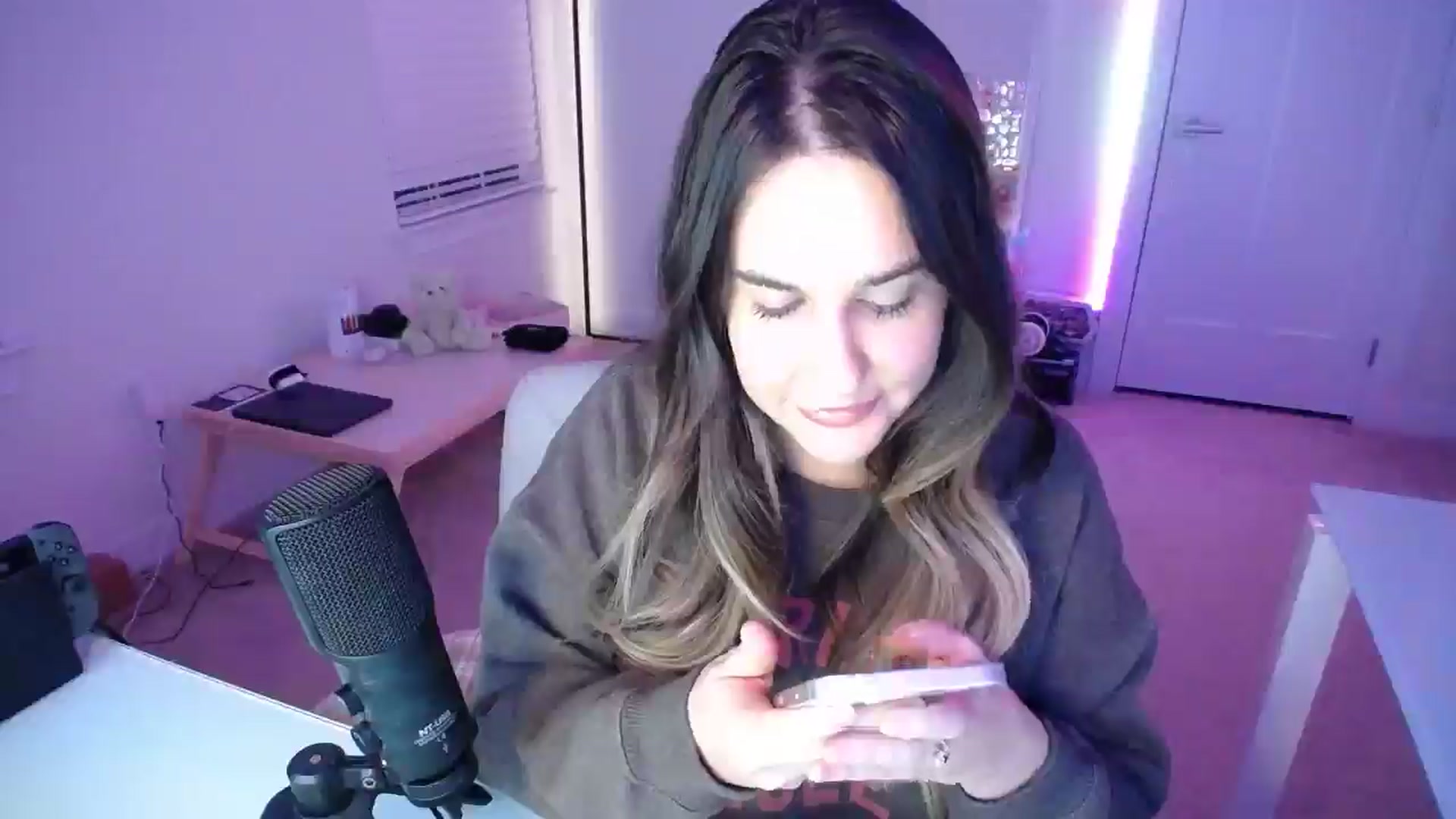 Gallery image thumbnail from Scout's myfreecams stream on, 02/28/2026, 03:08 image 5 of 20