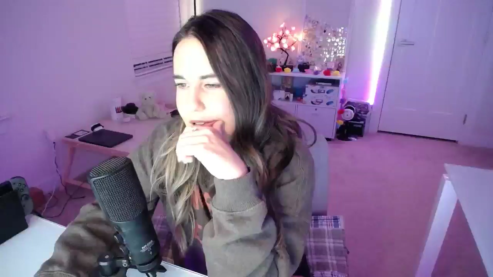 Gallery image thumbnail from Scout's myfreecams stream on, 02/28/2026, 03:08 image 7 of 20