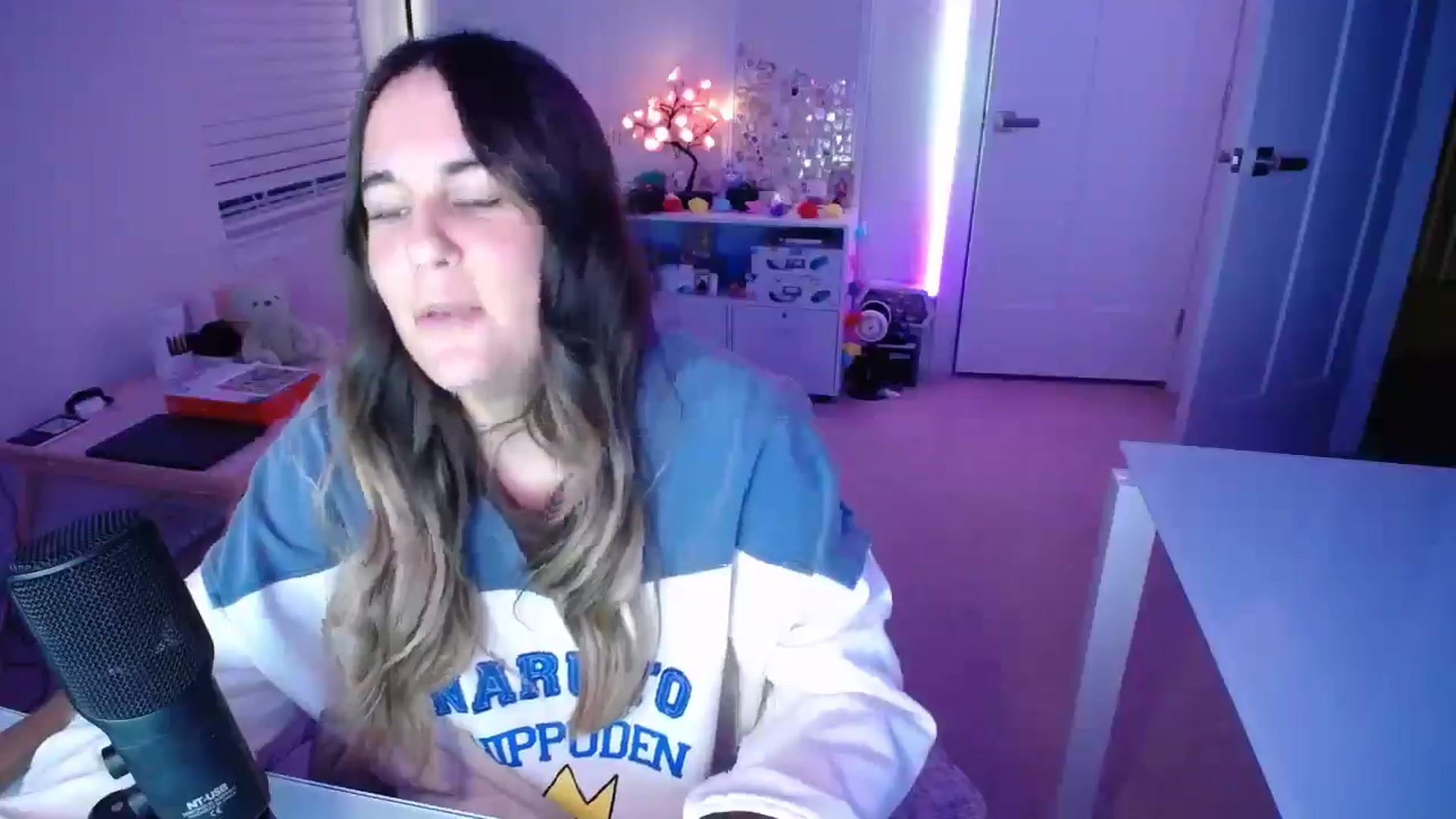 Gallery image thumbnail from Scout's myfreecams stream on, 04/14/2026, 02:57 image 10 of 20