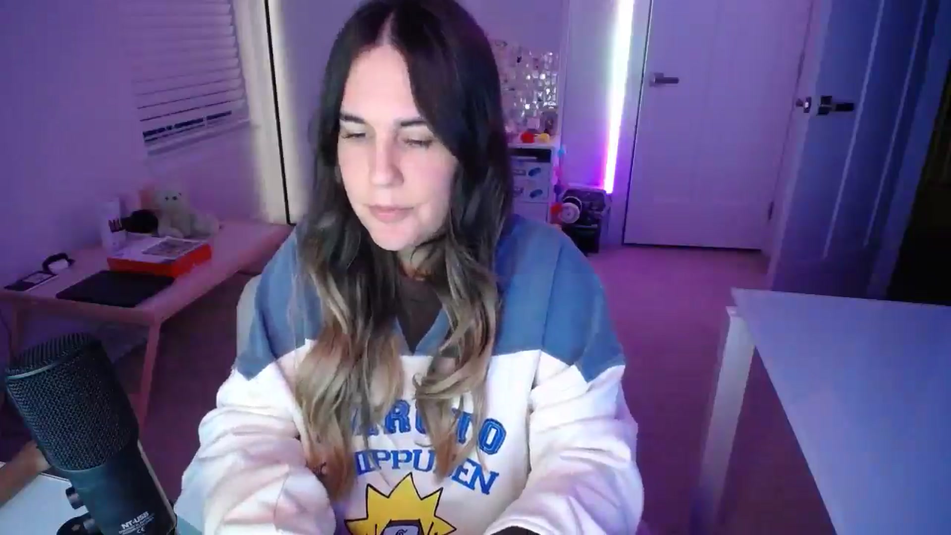 Gallery image thumbnail from Scout's myfreecams stream on, 04/14/2026, 02:57 image 12 of 20