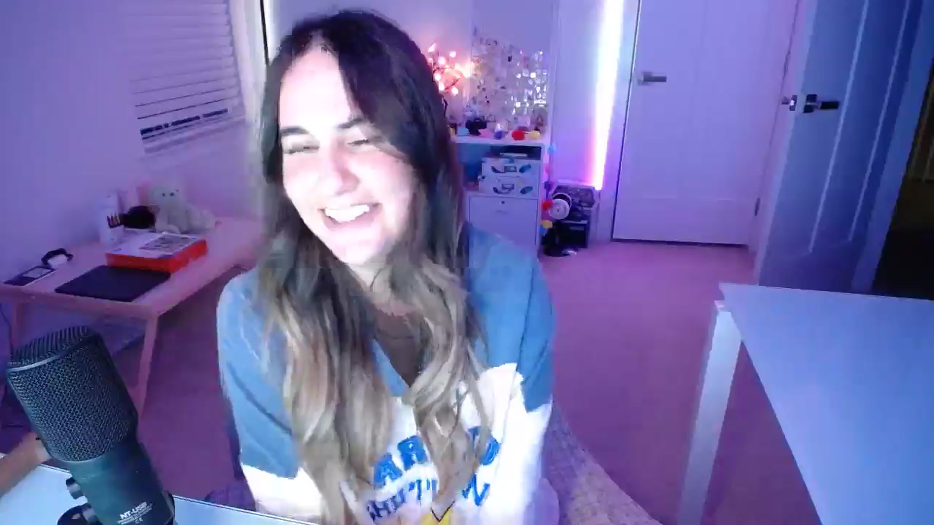 Gallery image thumbnail from Scout's myfreecams stream on, 04/14/2026, 02:57 image 11 of 20