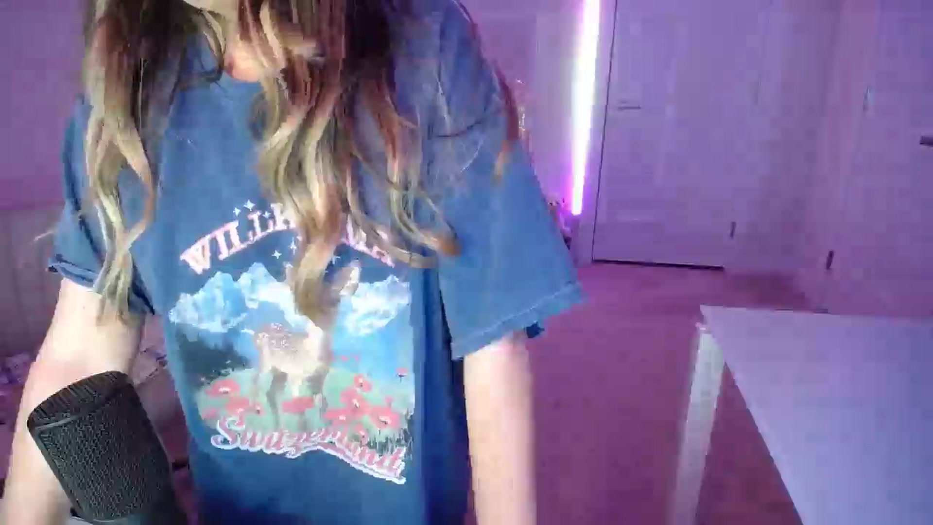 Gallery image thumbnail from Scout's myfreecams stream on, 04/19/2026, 02:59 image 10 of 20