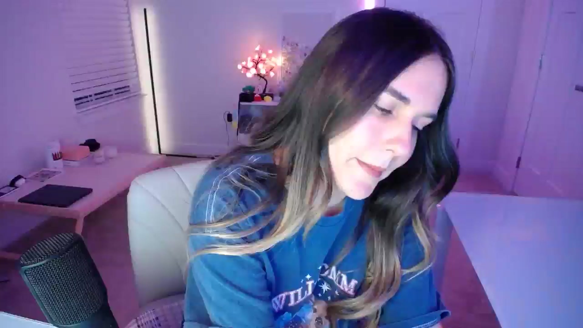 Gallery image thumbnail from Scout's myfreecams stream on, 04/19/2026, 02:59 image 1 of 20