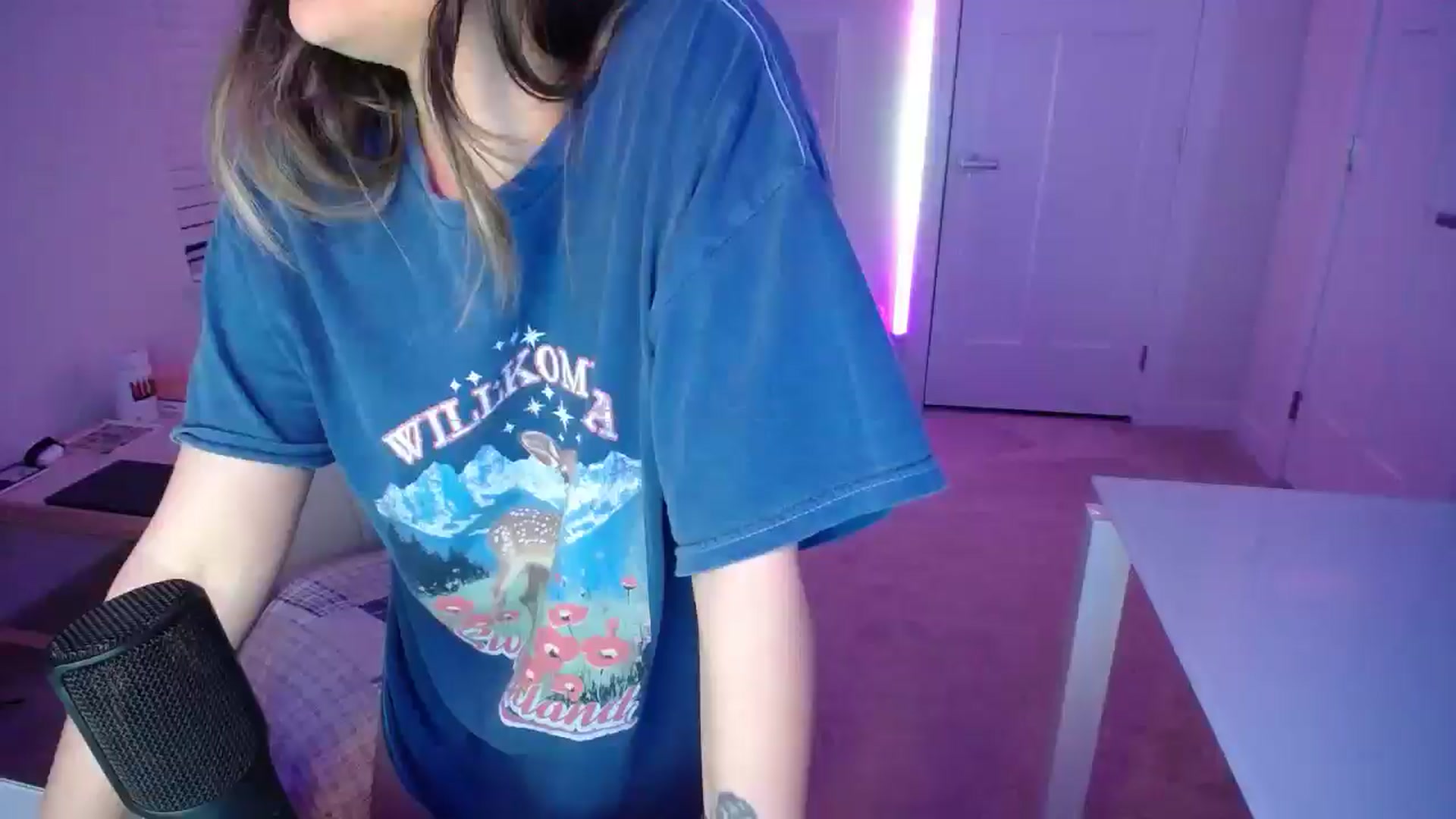 Gallery image thumbnail from Scout's myfreecams stream on, 04/19/2026, 02:59 image 14 of 20