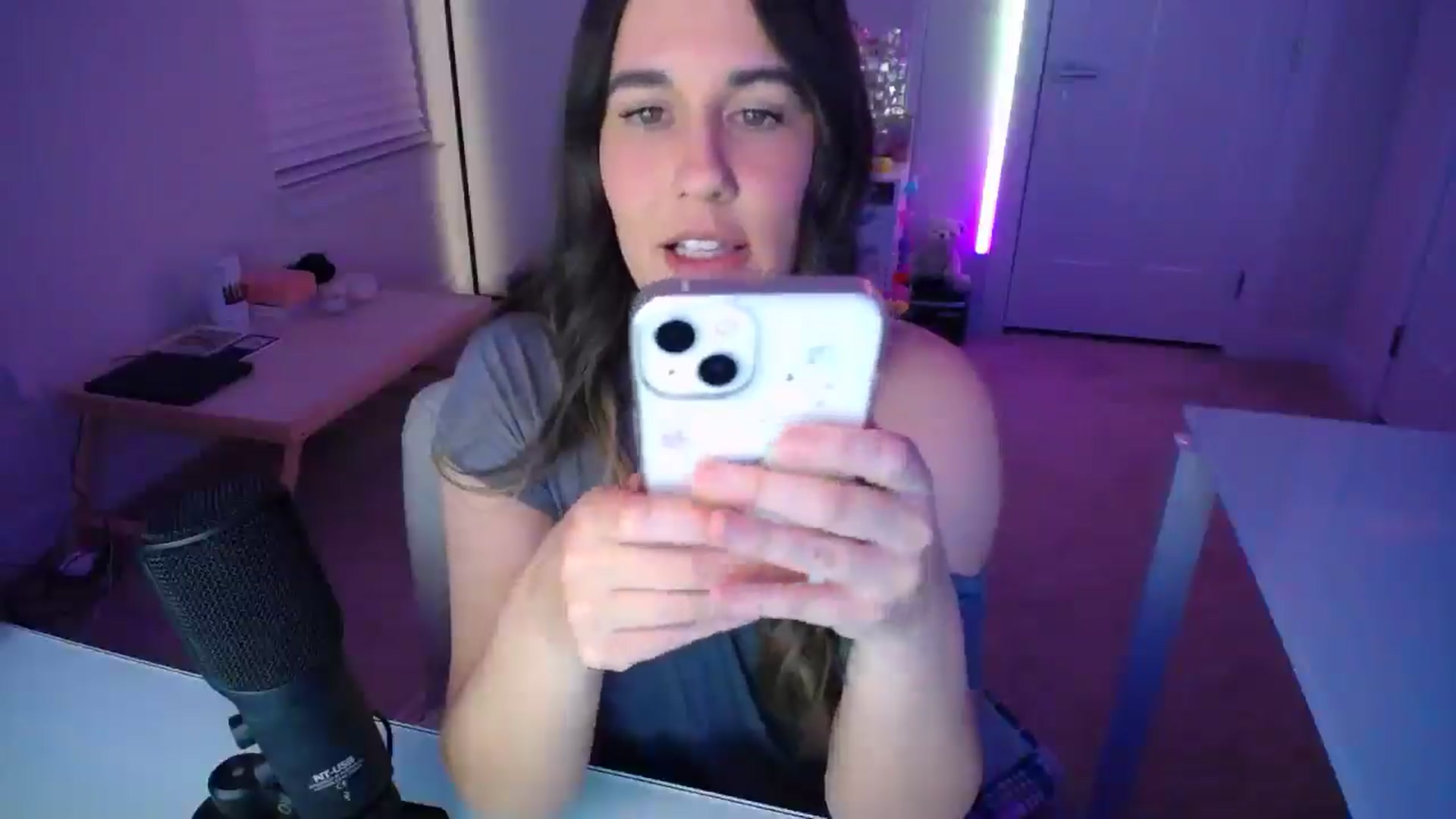 Gallery image thumbnail from Scout's myfreecams stream on, 04/26/2026, 02:34 image 8 of 20