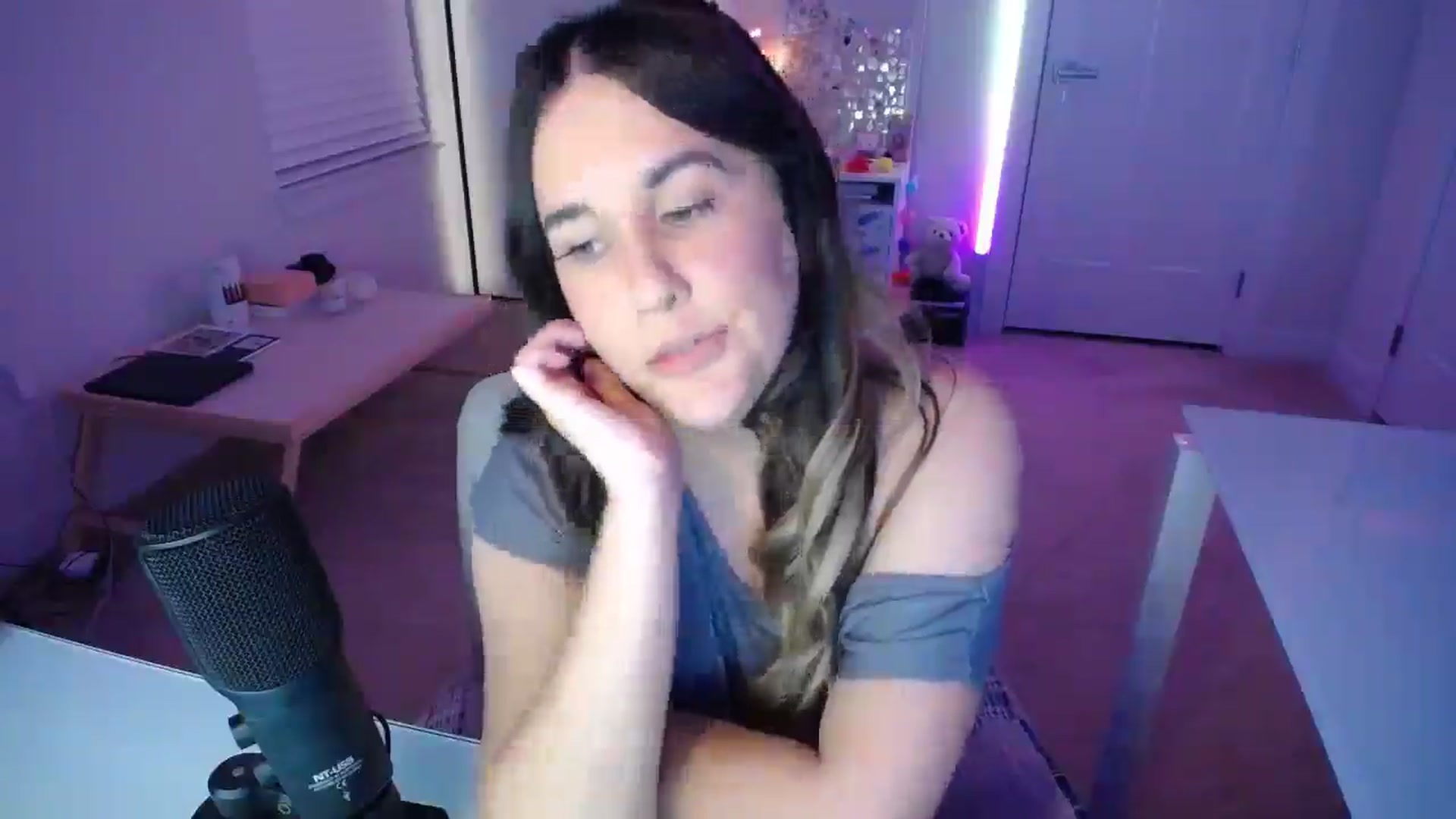Gallery image thumbnail from Scout's myfreecams stream on, 04/26/2026, 02:34 image 2 of 20