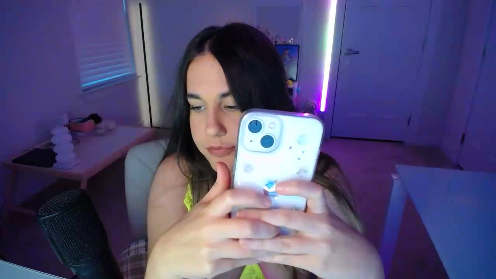 Gallery image thumbnail from Scout's myfreecams stream on, 05/23/2026, 01:30 image 11 of 20