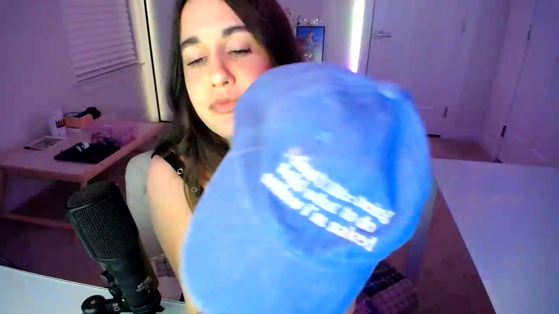 Gallery image thumbnail from Scout's myfreecams stream on, 06/25/2026, 02:48 image 7 of 20