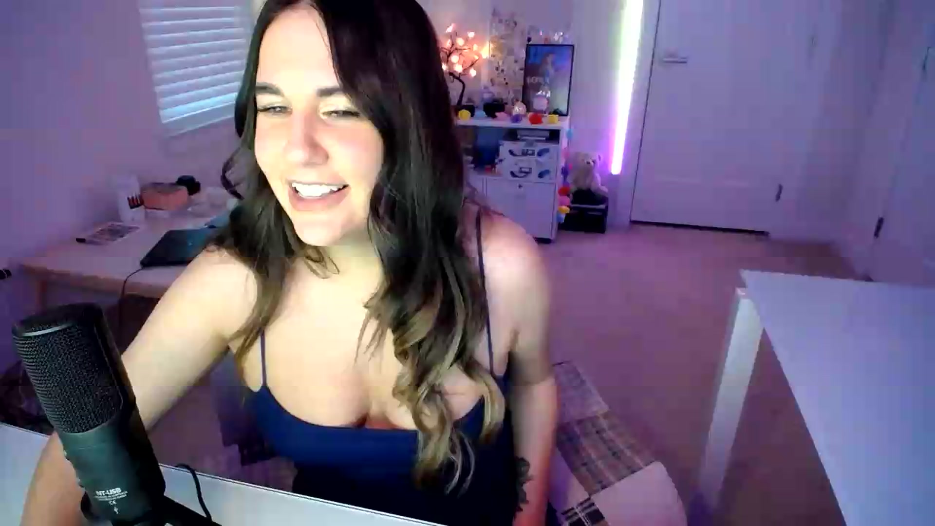 Gallery image thumbnail from Scout's myfreecams stream on, 07/03/2026, 01:43 image 1 of 20