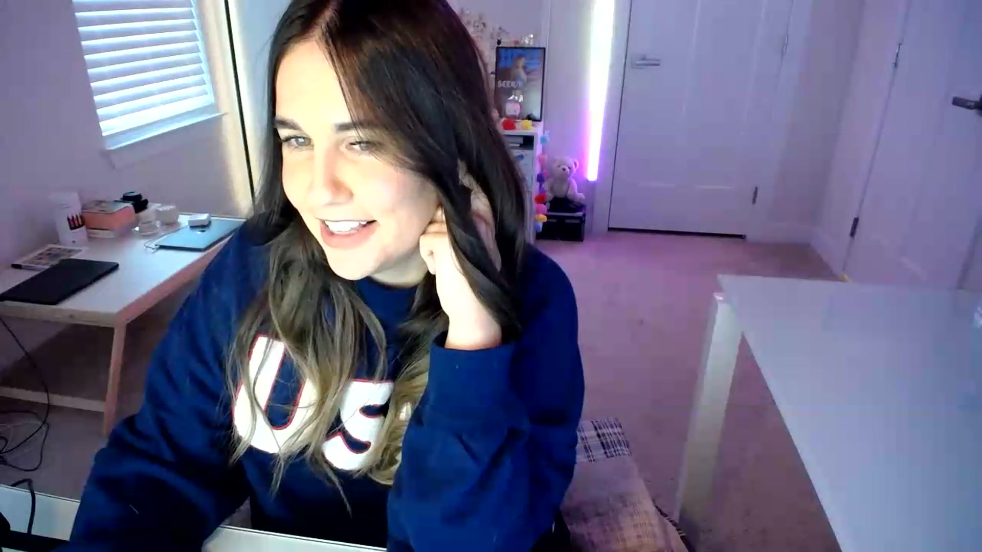 Gallery image thumbnail from Scout's myfreecams stream on, 07/06/2026, 24:37 image 14 of 20