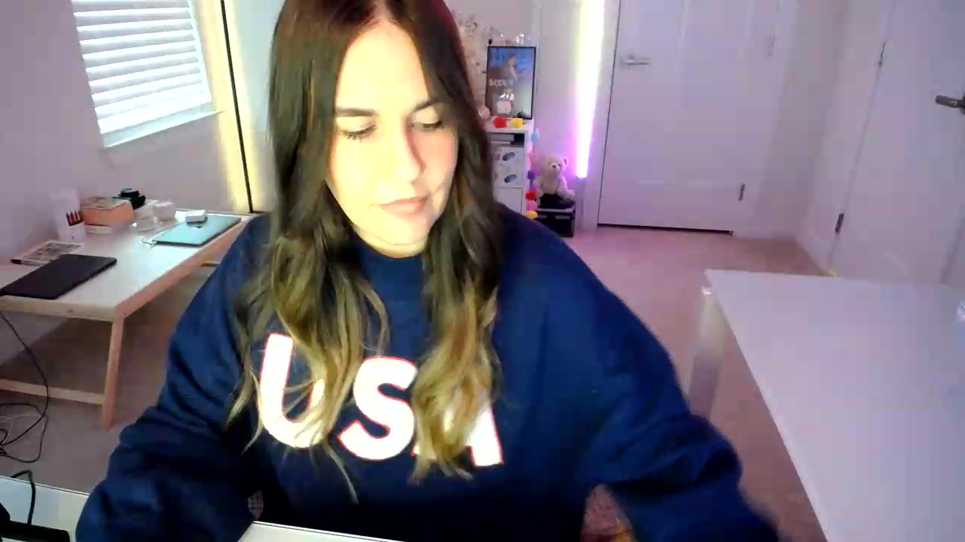 Gallery image thumbnail from Scout's myfreecams stream on, 07/06/2026, 24:37 image 10 of 20