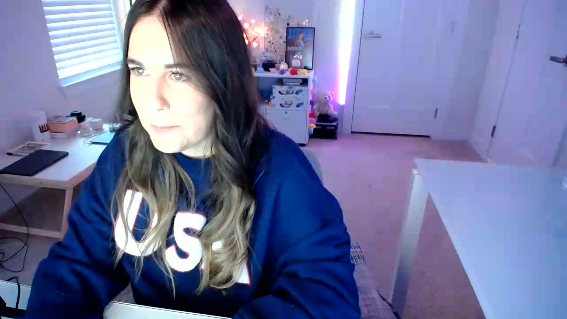 Gallery image thumbnail from Scout's myfreecams stream on, 07/06/2026, 24:37 image 15 of 20