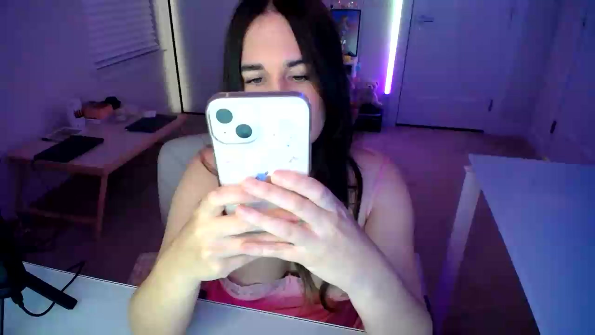 Gallery image thumbnail from Scout's myfreecams stream on, 07/16/2026, 02:46 image 7 of 20