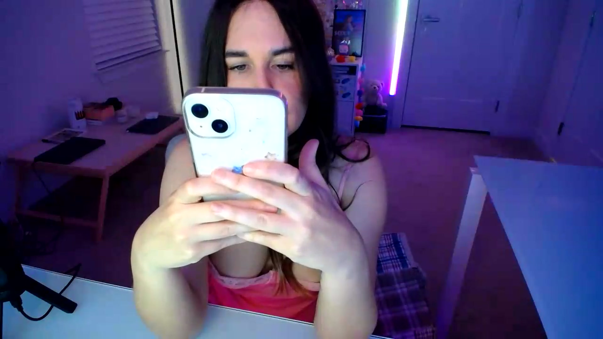 Gallery image thumbnail from Scout's myfreecams stream on, 07/16/2026, 02:46 image 11 of 20