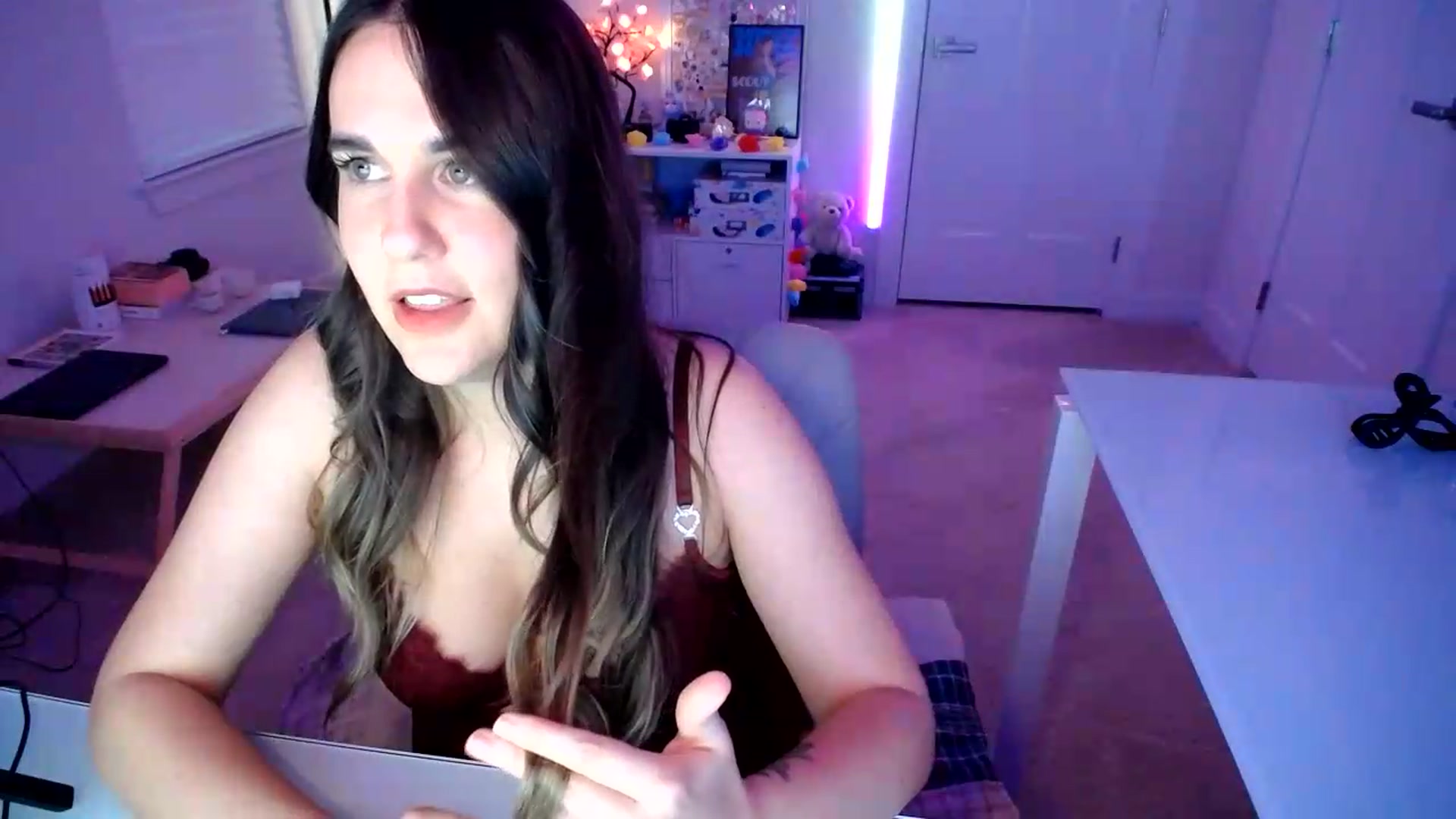 Gallery image thumbnail from Scout's myfreecams stream on, 07/19/2026, 02:16 image 12 of 20